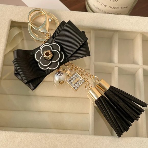 NEW Fashion Black Bow, Flower, Tassles and Key Charms Bag Keychain - Picture 2 of 3